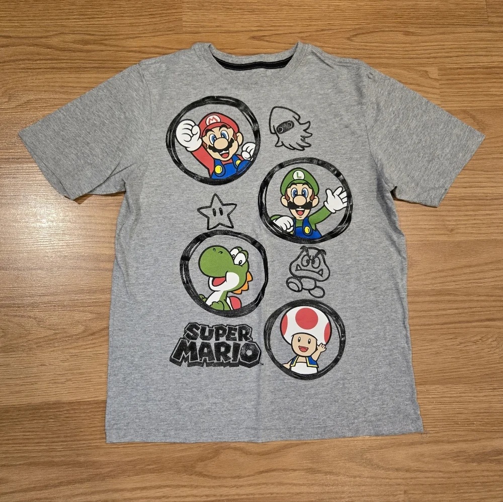 2 Kids Super Mario Shirts - Picture 2 of 7